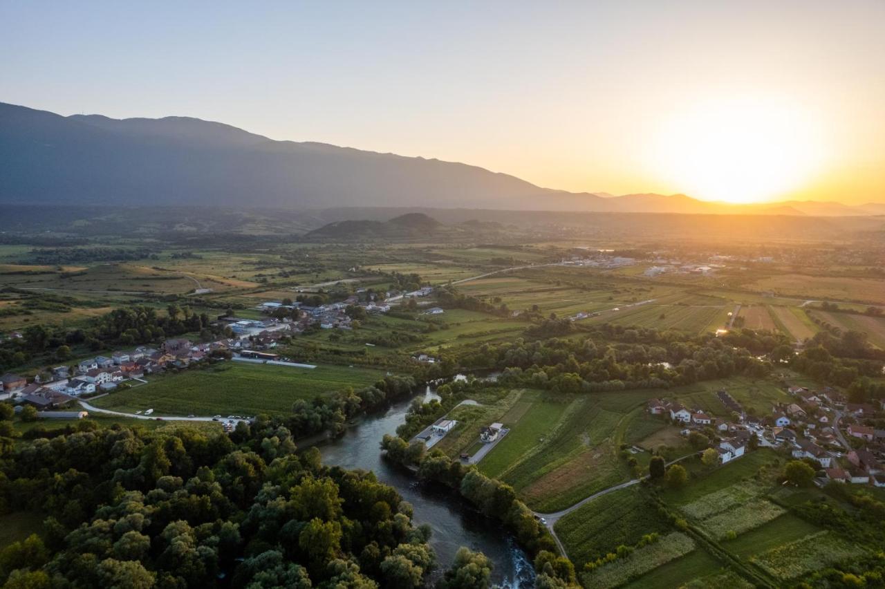 Resort La Familia Bihać Exteriör bild