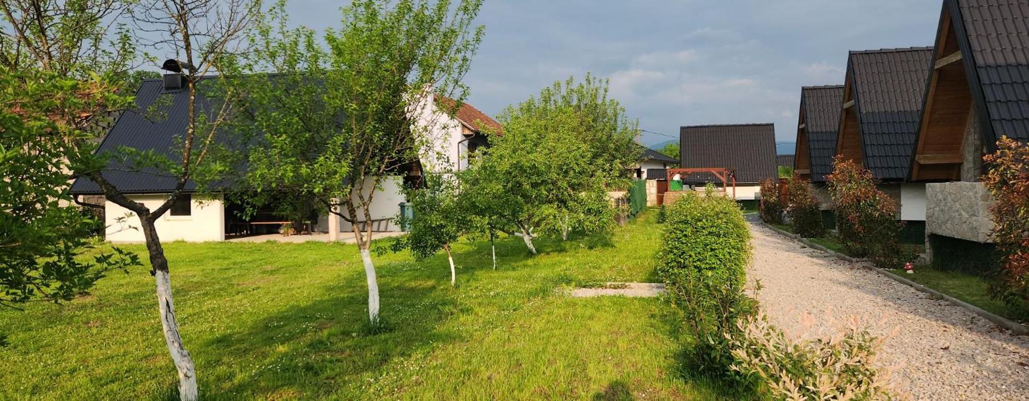 Resort La Familia Bihać Exteriör bild