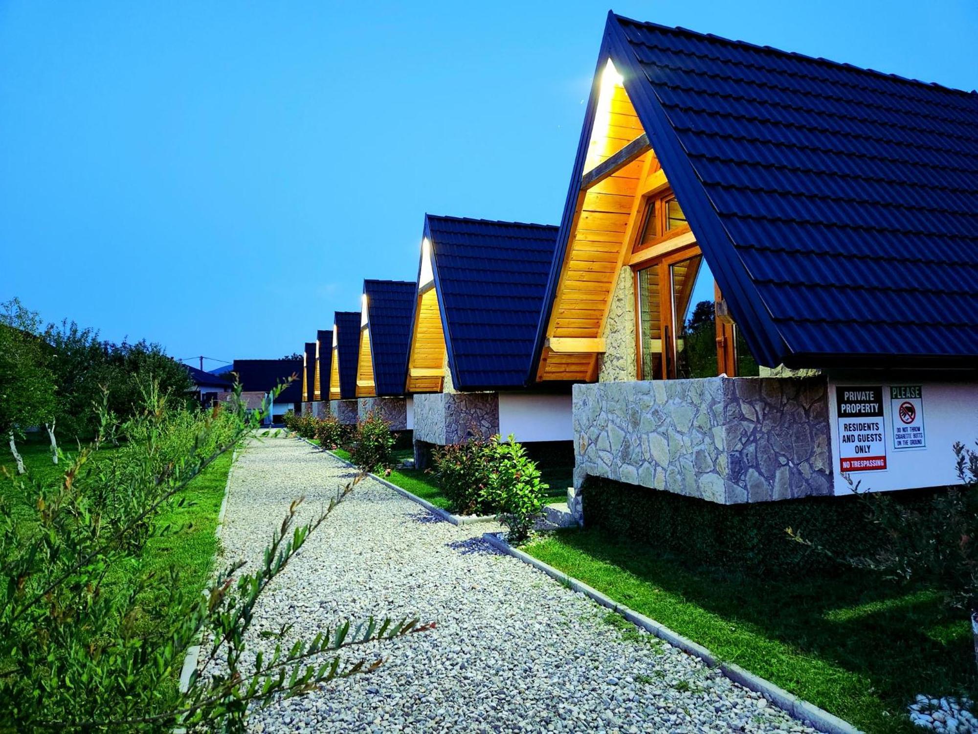 Resort La Familia Bihać Exteriör bild